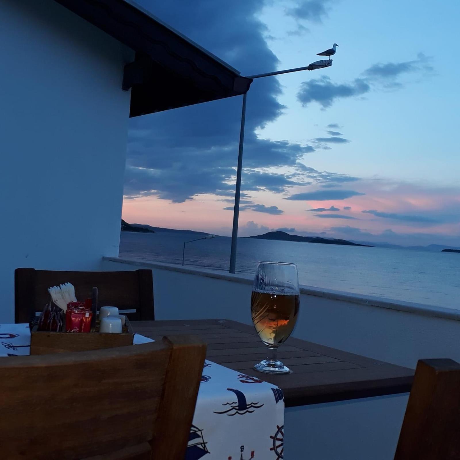 Yakamoz Otel Urla Extérieur photo